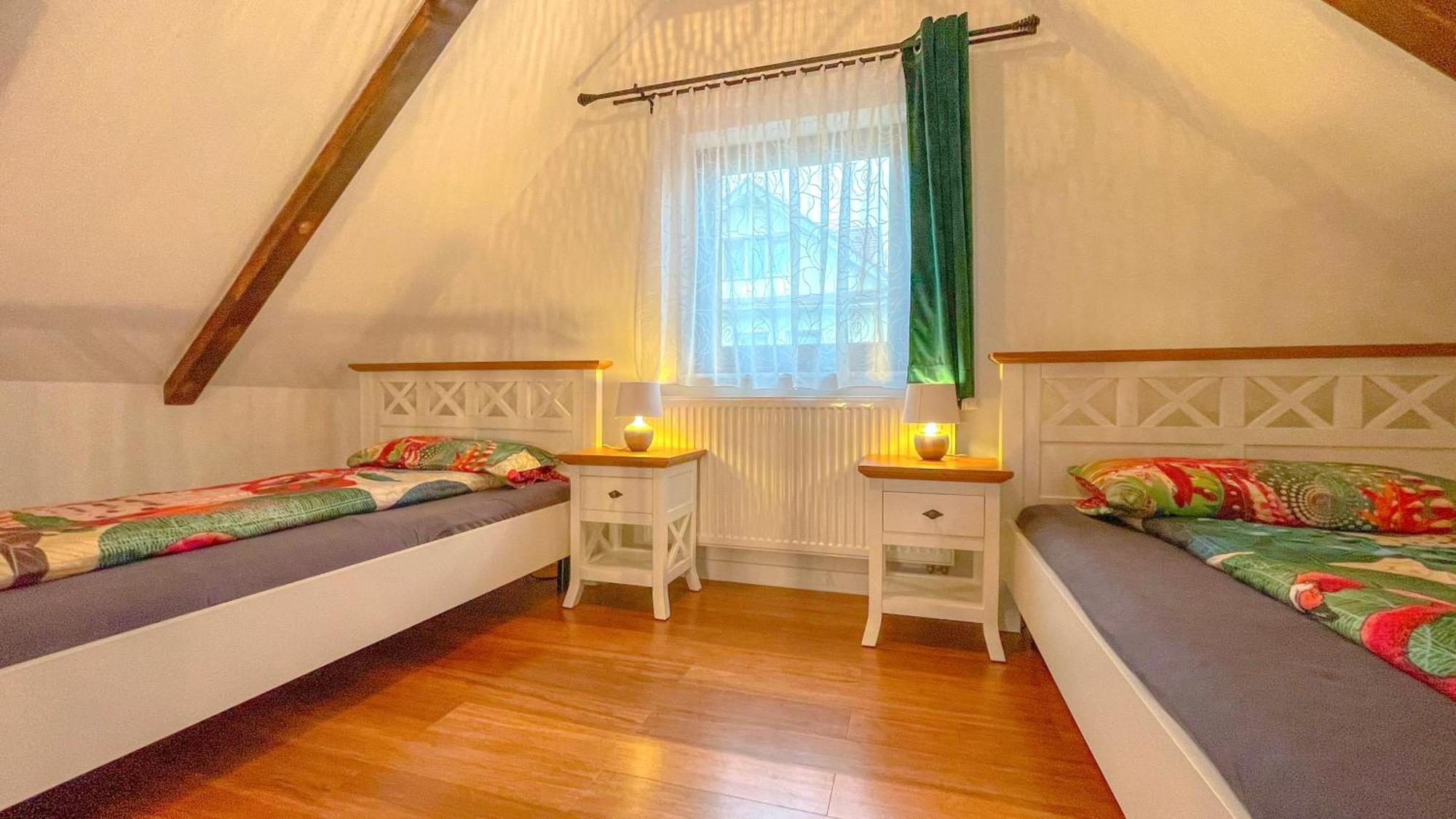 Appartement Vilux With Indoor Private Parking à Braşov Extérieur photo