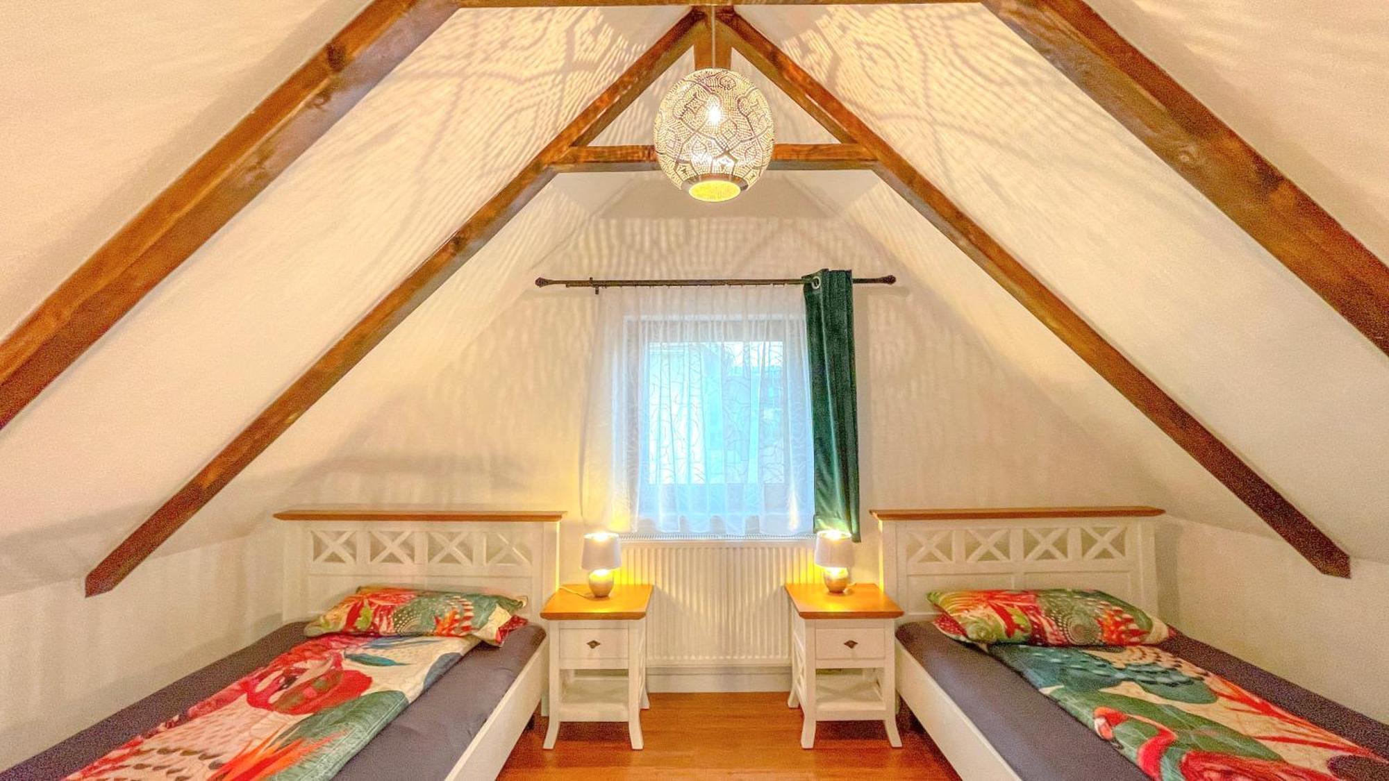 Appartement Vilux With Indoor Private Parking à Braşov Extérieur photo