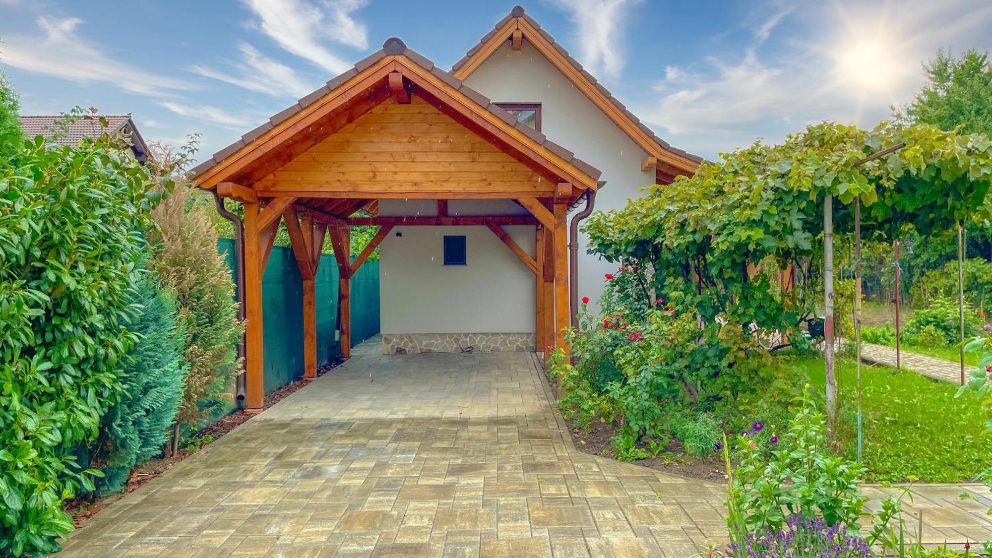 Appartement Vilux With Indoor Private Parking à Braşov Extérieur photo