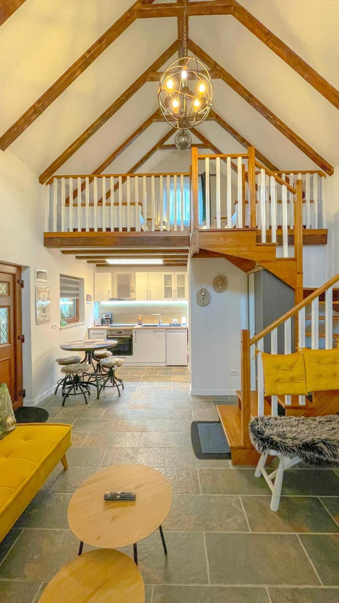 Appartement Vilux With Indoor Private Parking à Braşov Extérieur photo