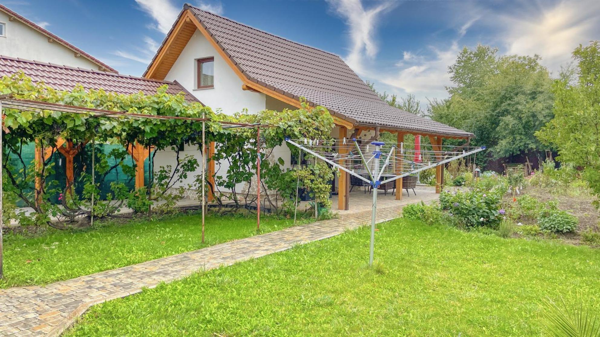 Appartement Vilux With Indoor Private Parking à Braşov Extérieur photo